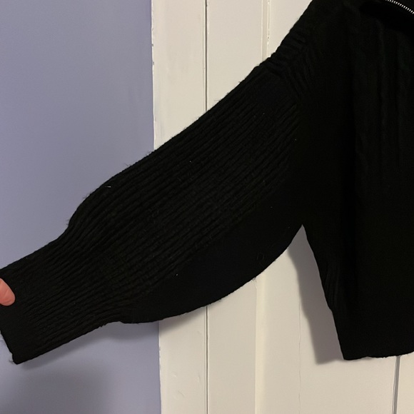 Urban outfitters black quarter zip cable see we are full sleeves - Picture 5 of 7